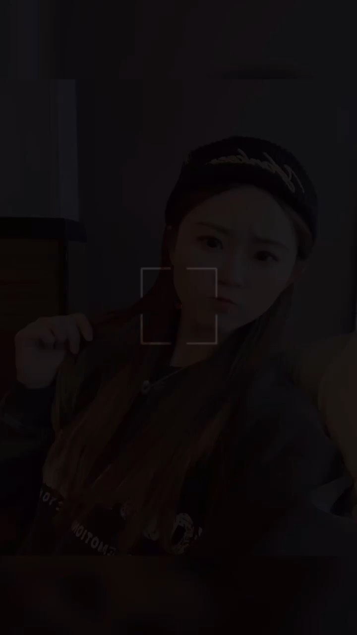 报告?吃了感冒药?睡了一觉刚刚才睁眼?而且还想继续睡?晚上就不上线咯 明天见?晚安⭐️
#2月你好 