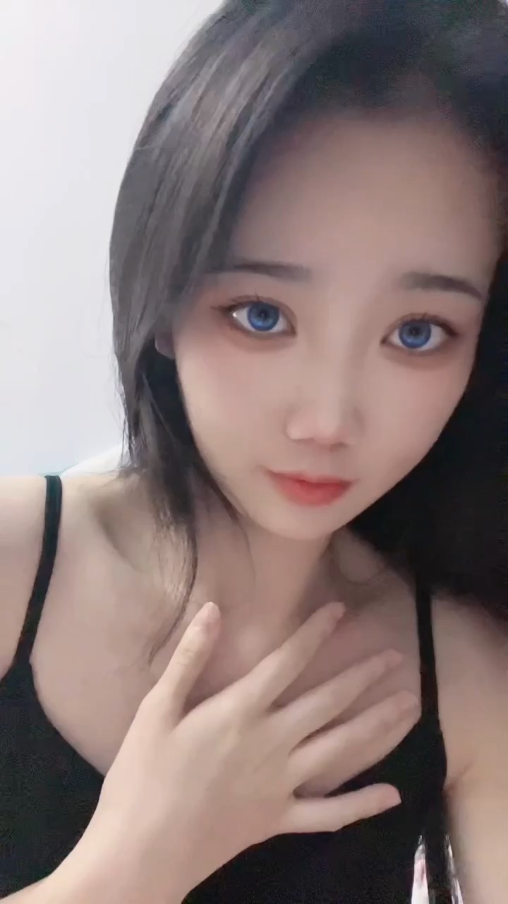 一夏95人气11人气99爱唱歌的小维人气地瓜味的冰激凌人气安玥