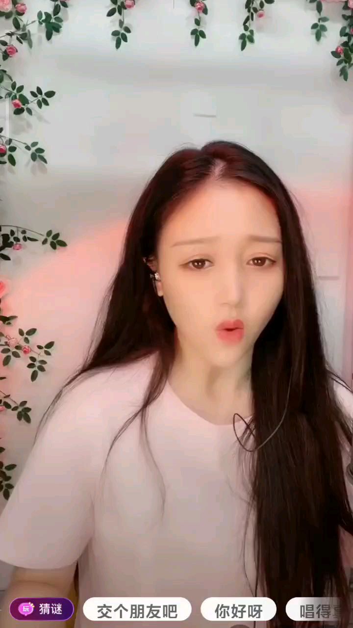 @花椒热点 #花椒星闻 #节目快讯 
用实际行动，用最美的歌声获得大哥的眷顾

    @福小团iii唱歌?️ 自入驻花椒直播以来，一直保持着甜美可爱的小仙女气质，她的歌你是要用心细细品味，才会知道天籁之音不过如此罢了

    作为一名灵魂歌手，养成自己的独特唱法，有时很严肃有时很轻松愉快，只是因歌而触感，喜怒哀乐尽在歌声中

   @福小团iii唱歌作为今年闪耀新星音乐组里脱颖而出的主播,经历过一段时间的沉淀,终于得到了神豪孤心明月大哥的伯仲，在@福小团ii唱歌！直播间“一掷千金”,直接刷成了@福小团